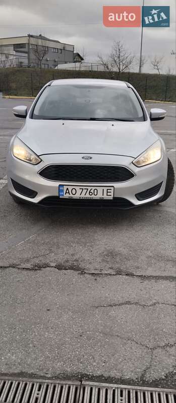 Седан Ford Focus 2017 в Ужгороді