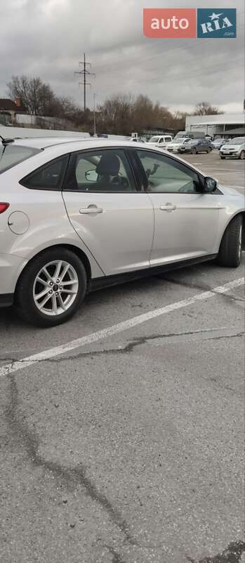 Седан Ford Focus 2017 в Ужгороді