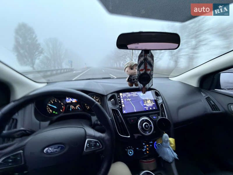 Седан Ford Focus 2015 в Павлограді