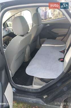 Седан Ford Focus 2013 в Золочеві