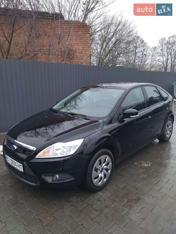 Хэтчбек Ford Focus 2010 в Полтаве