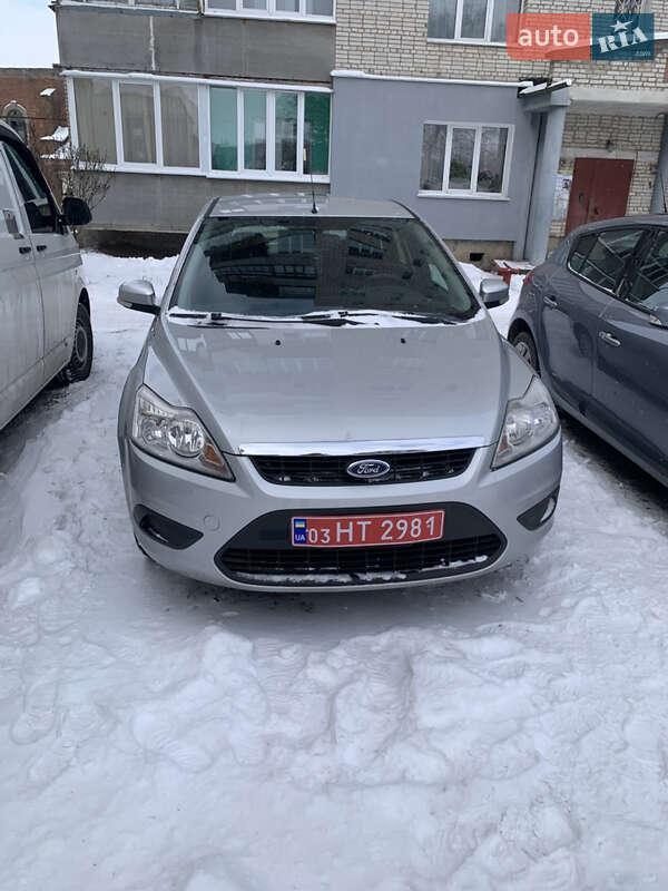 Универсал Ford Focus 2009 в Ромнах