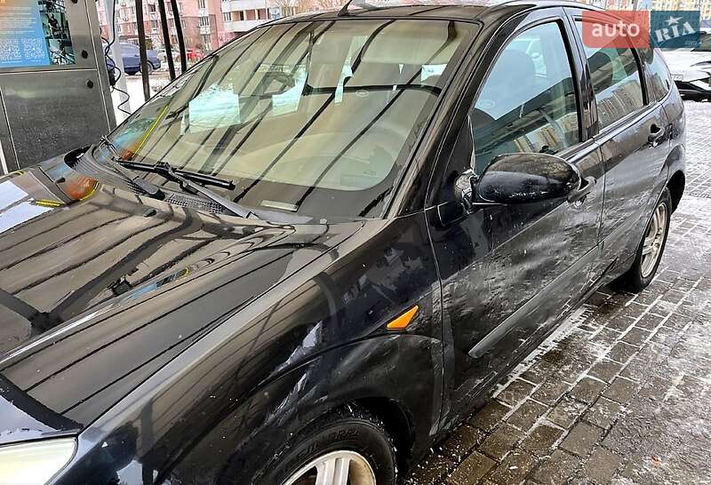 Хэтчбек Ford Focus 2002 в Киеве