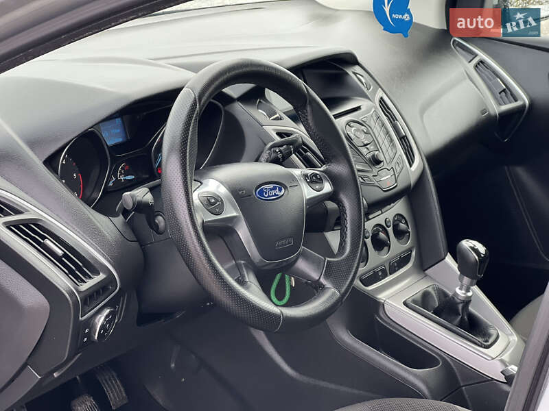 Универсал Ford Focus 2013 в Луцке фото 20 Универсал Ford Focus 2013 в Луцке