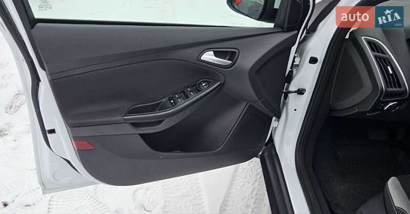 Хэтчбек Ford Focus 2013 в Киеве