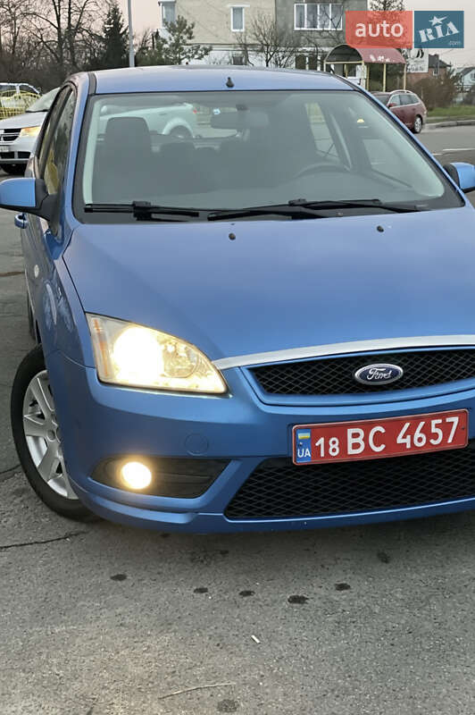 Хэтчбек Ford Focus 2007 в Владимире
