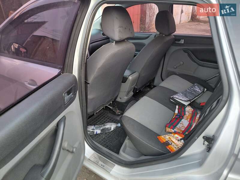 Универсал Ford Focus 2010 в Ивано-Франковске фото 8 Универсал Ford Focus 2010 в Ивано-Франковске