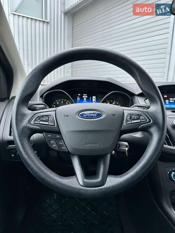 Седан Ford Focus 2017 в Киеве