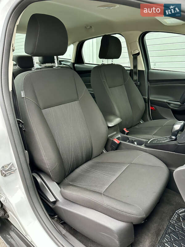 Седан Ford Focus 2017 в Киеве