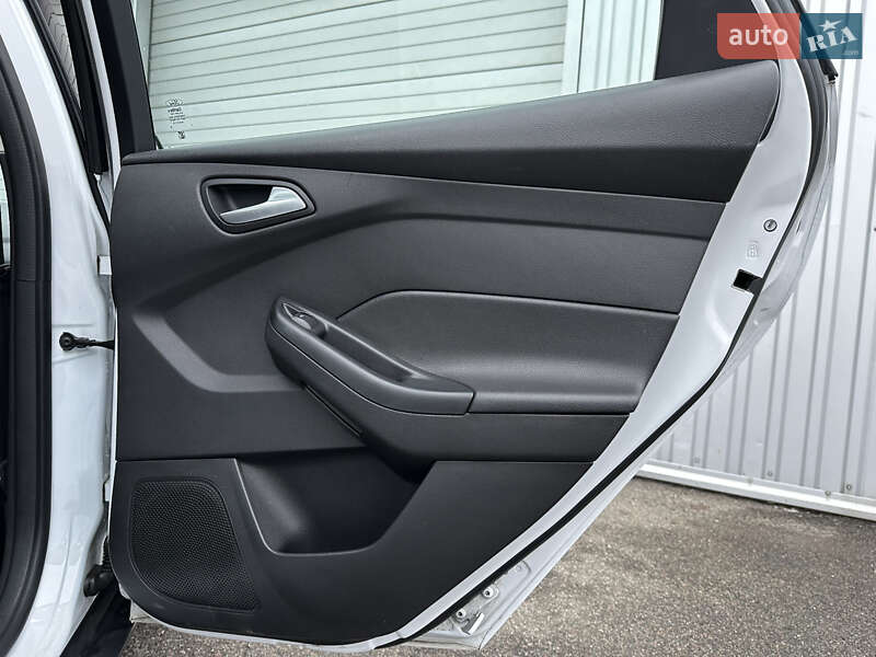 Седан Ford Focus 2017 в Киеве