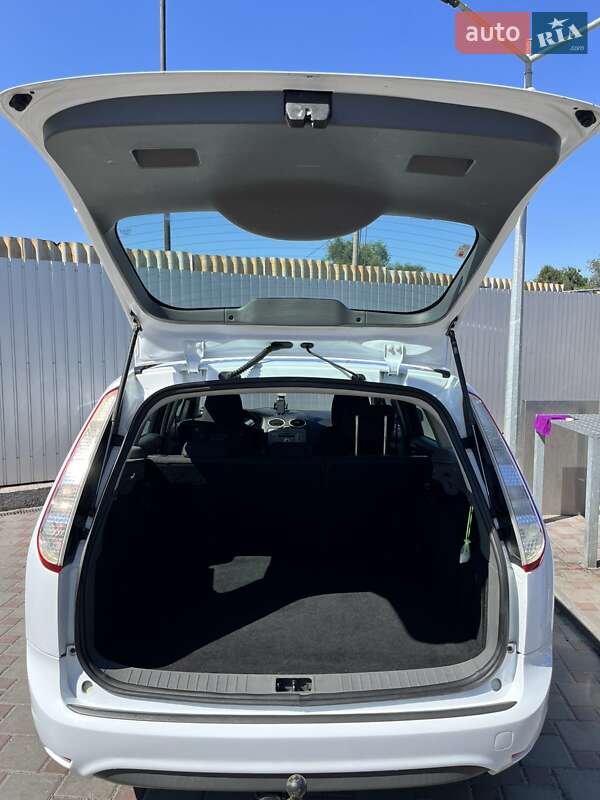 Універсал Ford Focus 2009 в Запоріжжі фото 2 Універсал Ford Focus 2009 в Запоріжжі