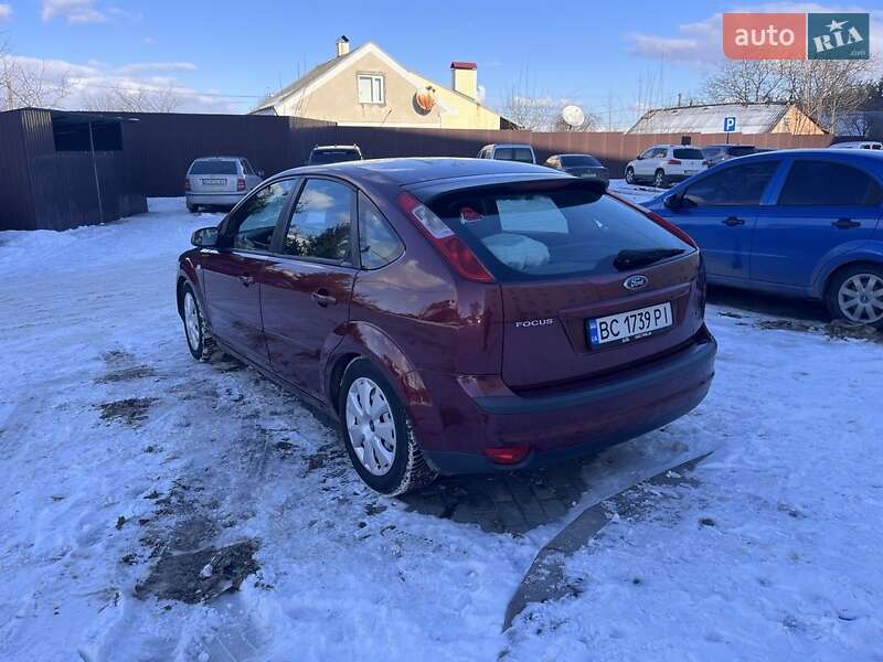 Хетчбек Ford Focus 2005 в Золочеві