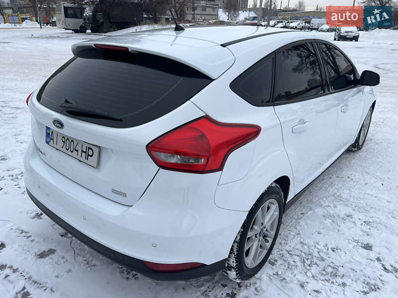 Хэтчбек Ford Focus 2015 в Киеве