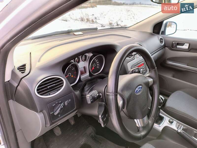 Хетчбек Ford Focus 2011 в Броварах фото 24 Хетчбек Ford Focus 2011 в Броварах