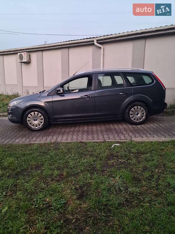 Универсал Ford Focus 2010 в Луцке фото Универсал Ford Focus 2010 в Луцке