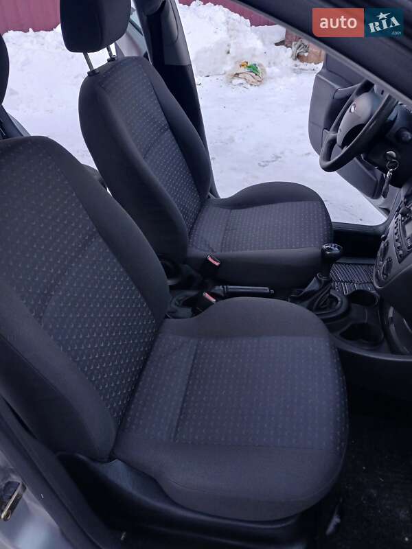 Универсал Ford Focus 2004 в Тернополе фото 64 Универсал Ford Focus 2004 в Тернополе