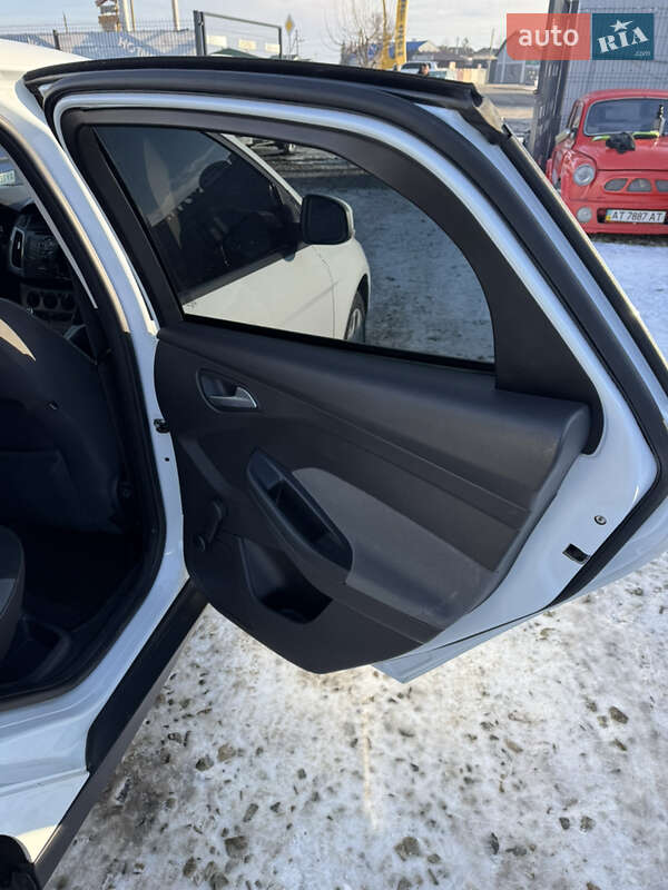 Хетчбек Ford Focus 2013 в Івано-Франківську