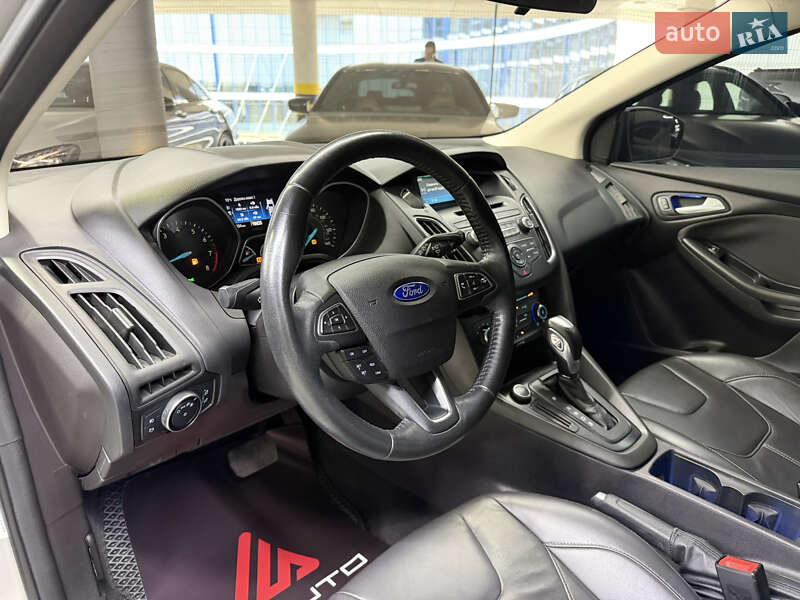 Хэтчбек Ford Focus 2015 в Одессе