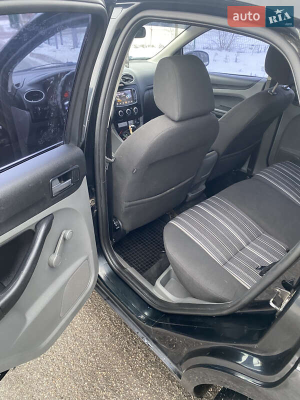 Хэтчбек Ford Focus 2008 в Александрие