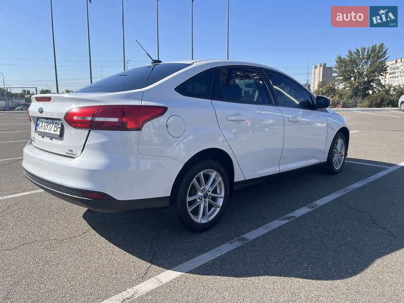 Седан Ford Focus 2015 в Киеве