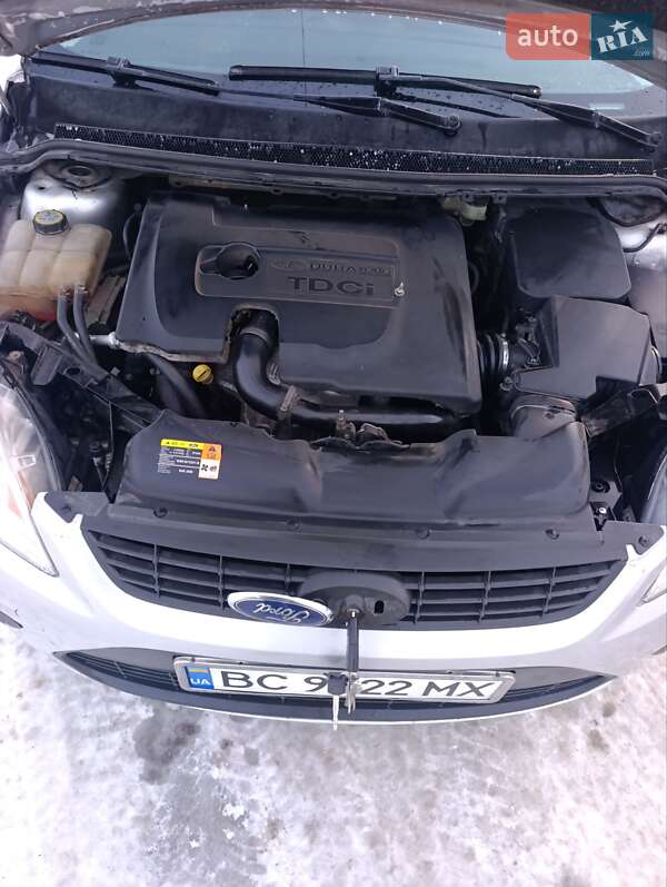 Універсал Ford Focus 2008 в Золочеві