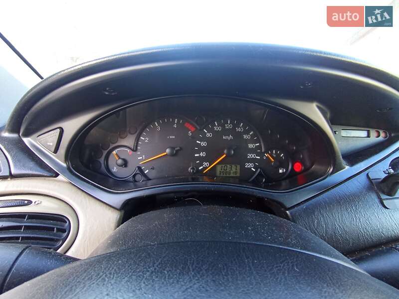 Универсал Ford Focus 2000 в Калуше