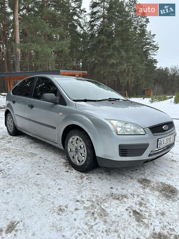 Хэтчбек Ford Focus 2005 в Киеве фото 2 Хэтчбек Ford Focus 2005 в Киеве