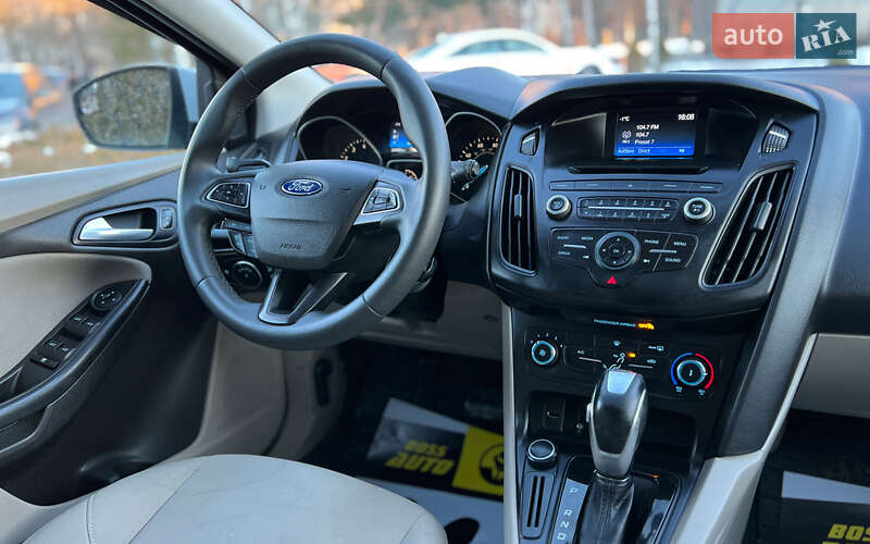 Хэтчбек Ford Focus 2016 в Львове