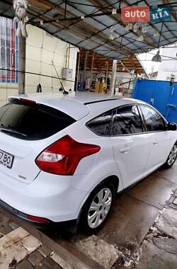 Хэтчбек Ford Focus 2014 в Киеве