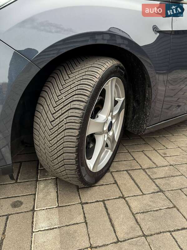 Універсал Ford Focus 2013 в Черкасах