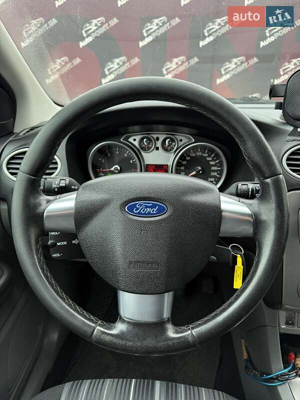 Хэтчбек Ford Focus 2009 в Сумах