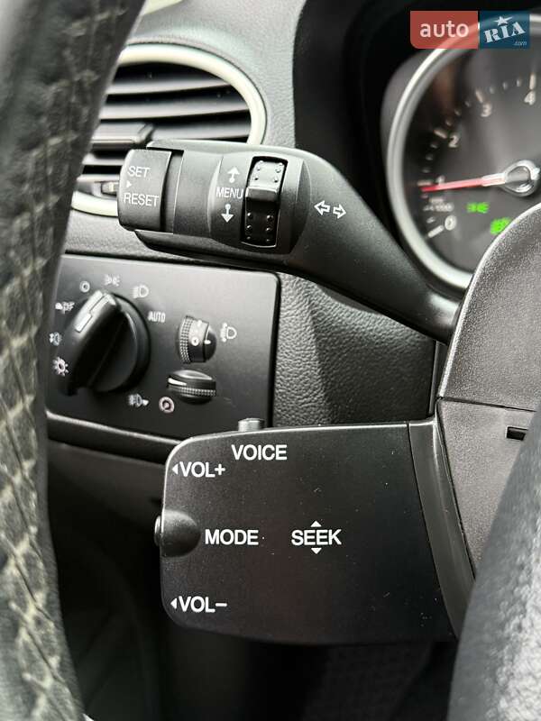 Хэтчбек Ford Focus 2009 в Сумах