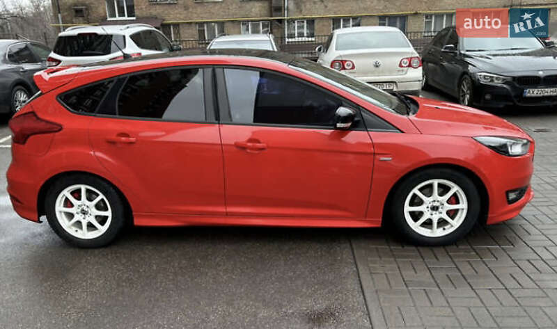 Хэтчбек Ford Focus 2016 в Киеве