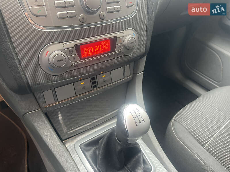 Хетчбек Ford Focus 2009 в Києві