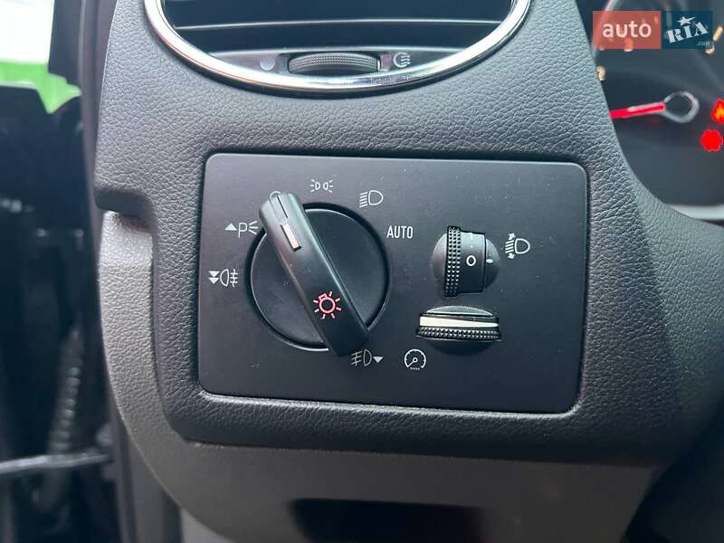 Седан Ford Focus 2010 в Киеве фото 17 Седан Ford Focus 2010 в Киеве