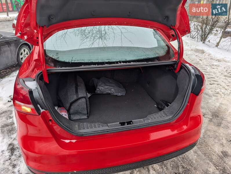 Седан Ford Focus 2015 в Києві