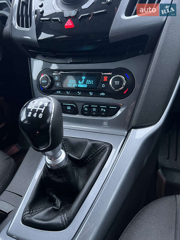 Хэтчбек Ford Focus 2012 в Житомире