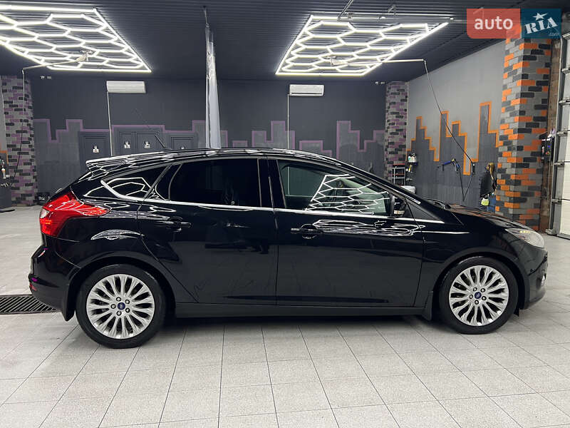 Хэтчбек Ford Focus 2012 в Житомире