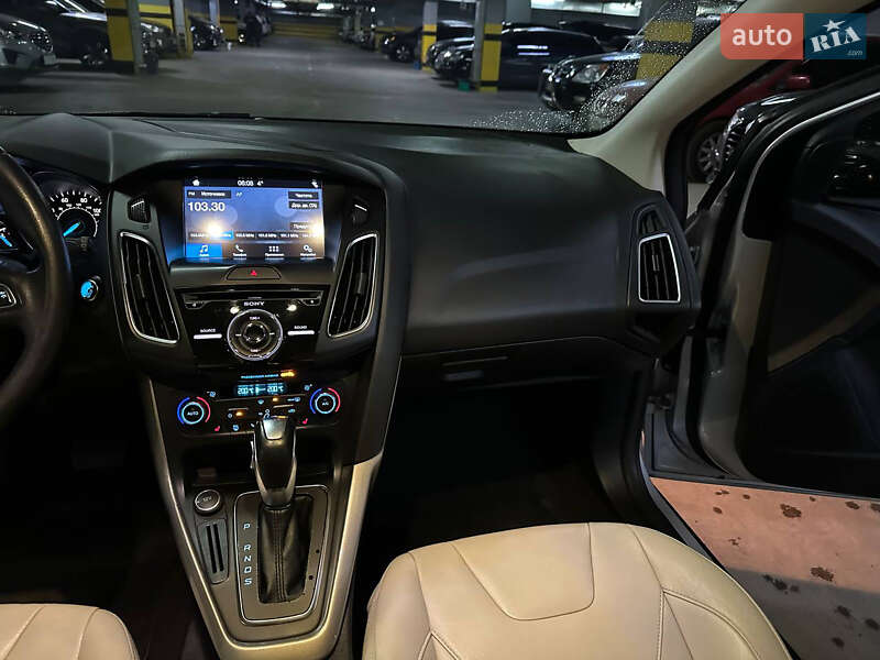 Хэтчбек Ford Focus 2016 в Днепре