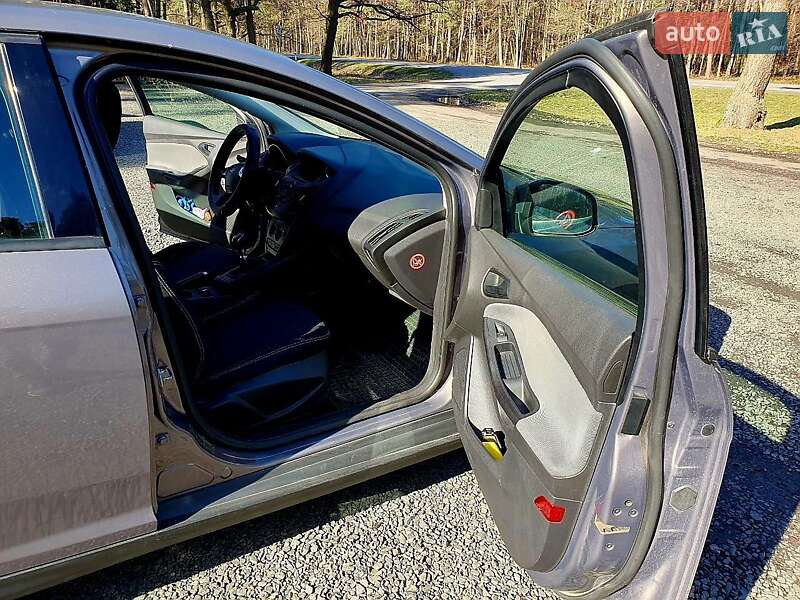 Хэтчбек Ford Focus 2013 в Луцке фото 4 Хэтчбек Ford Focus 2013 в Луцке