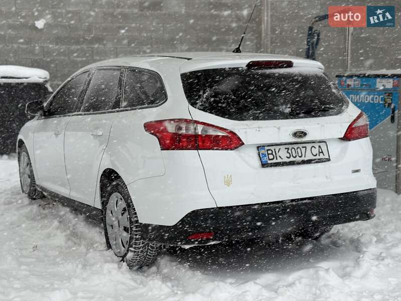 Универсал Ford Focus 2011 в Ровно