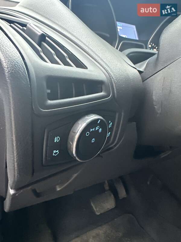 Седан Ford Focus 2013 в Сумах