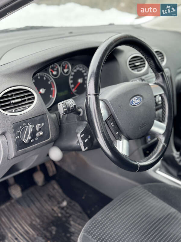 Седан Ford Focus 2005 в Ровно