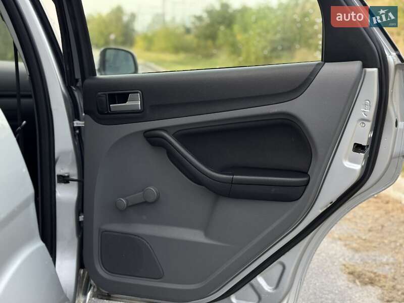 Хэтчбек Ford Focus 2011 в Тернополе