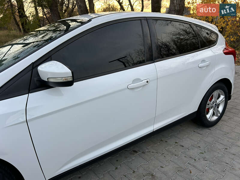 Хэтчбек Ford Focus 2014 в Черновцах