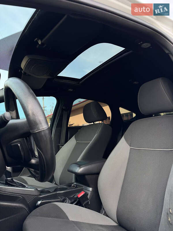Хэтчбек Ford Focus 2014 в Черновцах