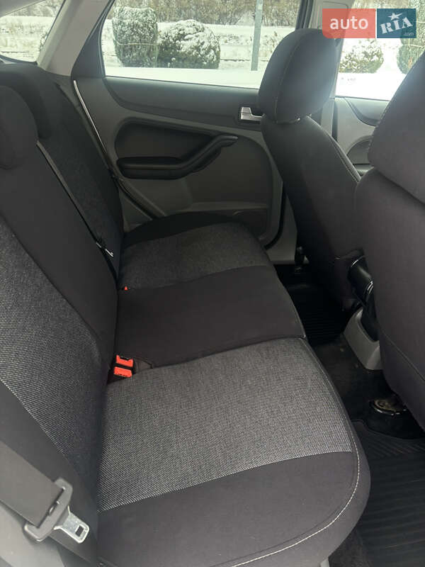 Хэтчбек Ford Focus 2008 в Днепре фото 11 Хэтчбек Ford Focus 2008 в Днепре