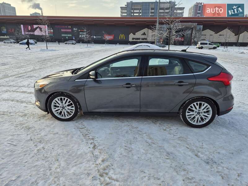 Хэтчбек Ford Focus 2015 в Киеве