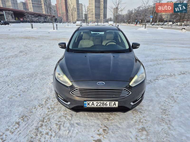 Хэтчбек Ford Focus 2015 в Киеве