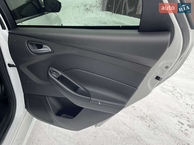 Седан Ford Focus 2016 в Києві